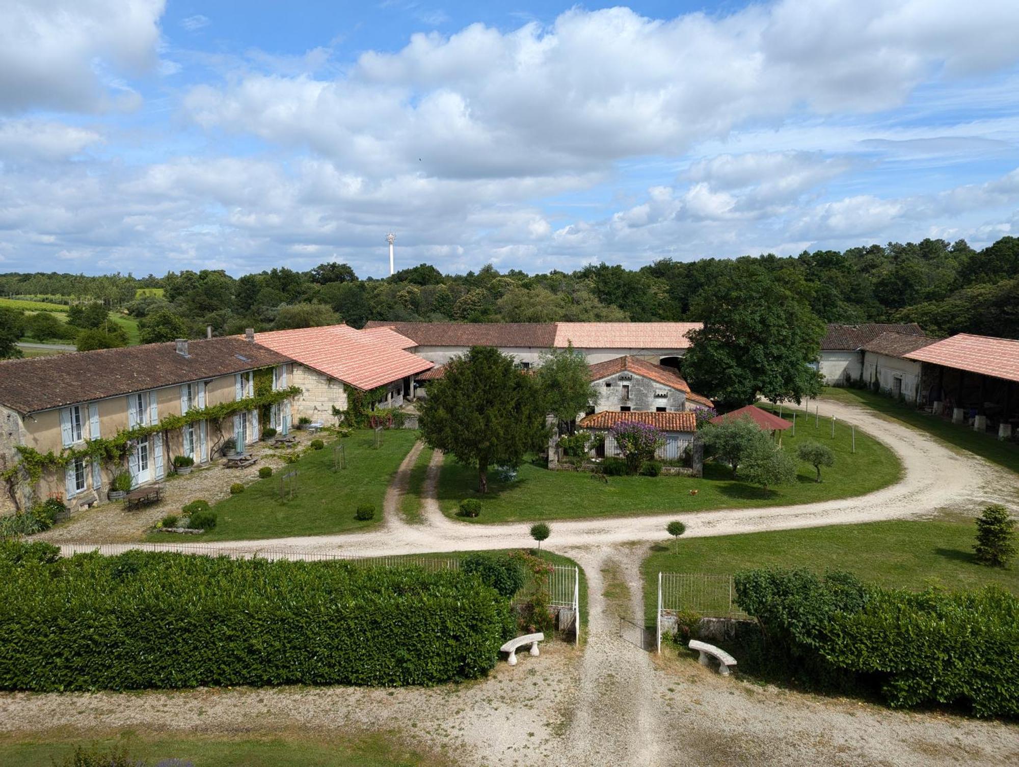 Domaine Du Faure Bed & Breakfast Chadurie Exterior foto